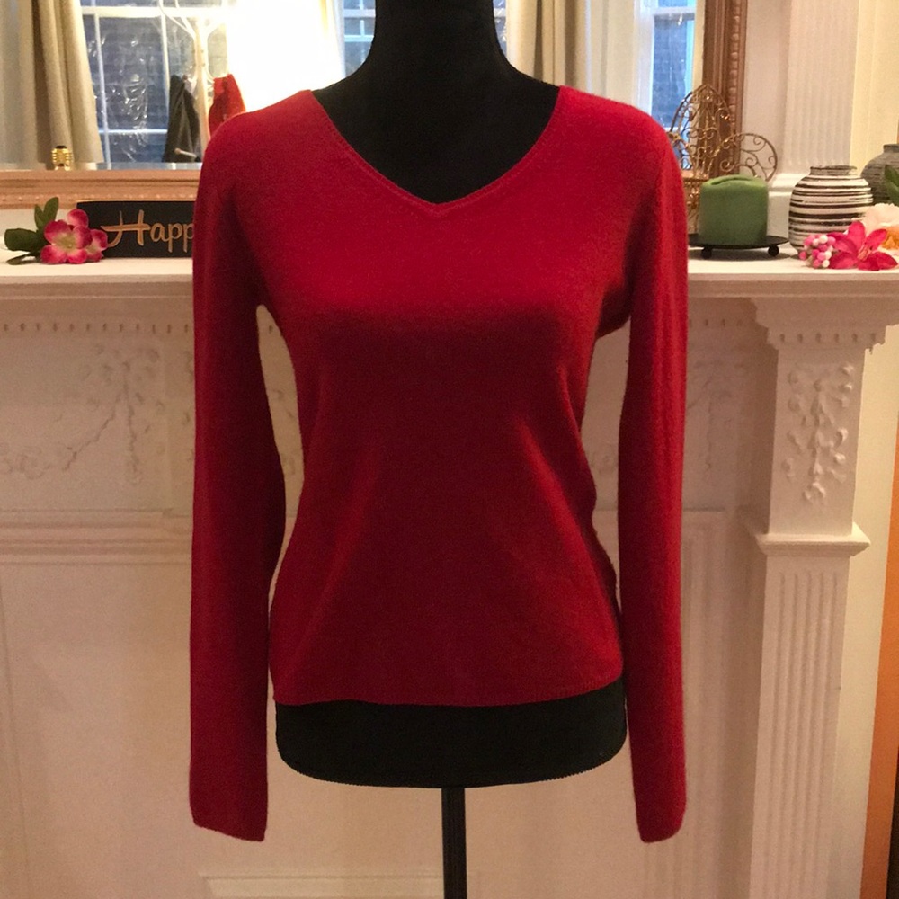 Red cashmere sweater (S)